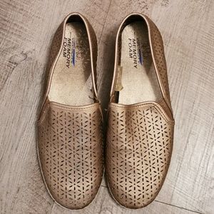 Lifestride velocity with memory foam